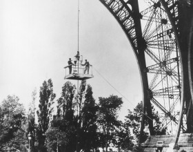 Scientific experiments at the Eiffel Tower