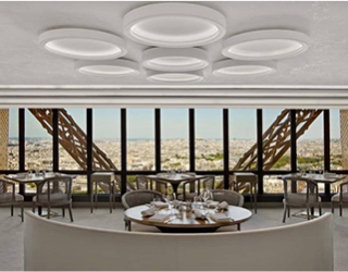 Le Jules Verne Restaurant 