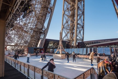 Ice skating thrill activity