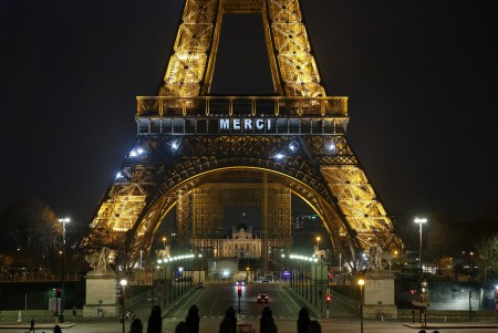Projection Thank you on the Eiffel Tower