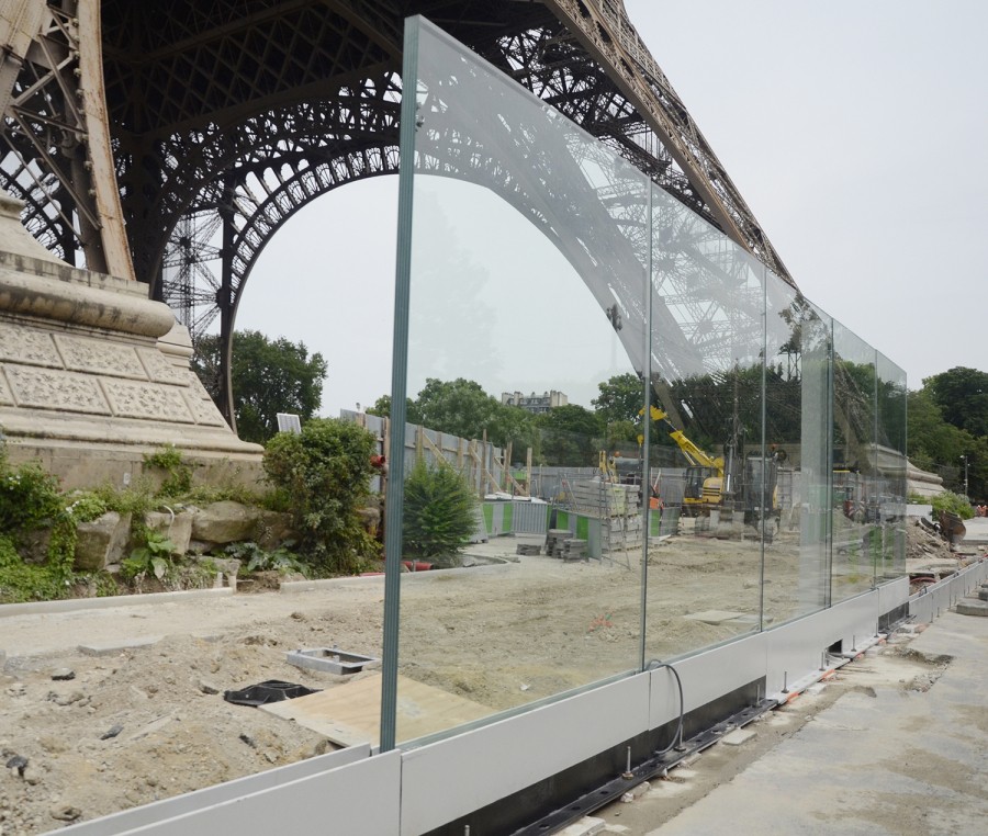Photo glass wall
