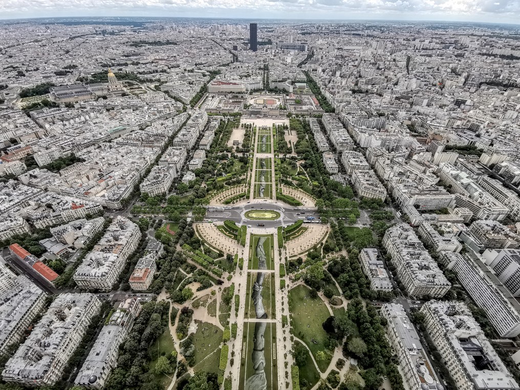 the giant fresco of SAYPE from the Eiffel Tower