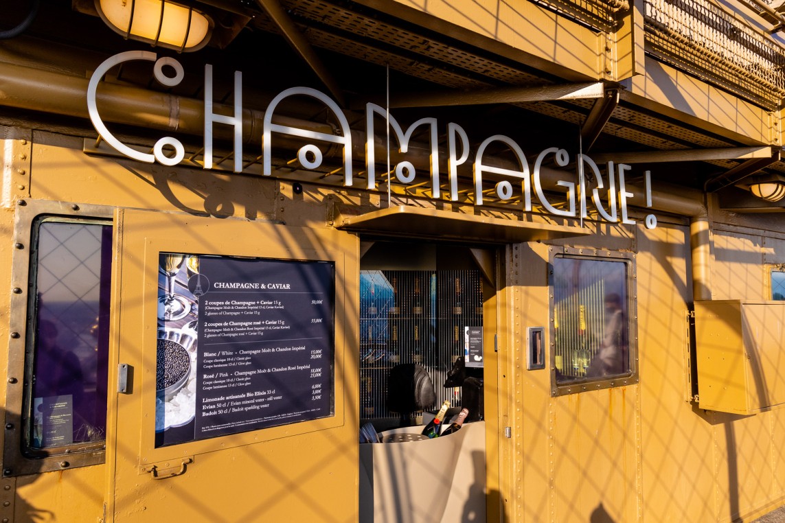 Champagne bar