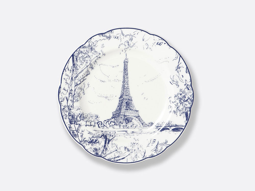 Photo of the Eiffel Tower x Bernardaud plate with daytime décor
