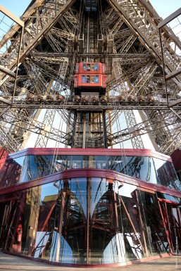 North pillar elevator